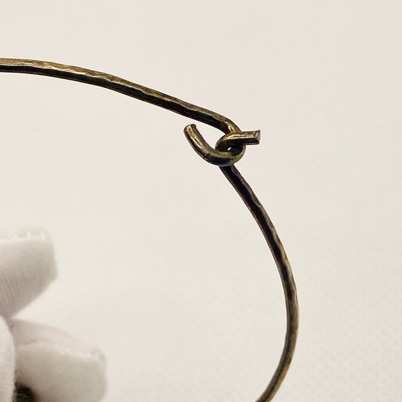 EUC Custom Made Twisted Wire Pearl Bracelet - Picture 13 of 14